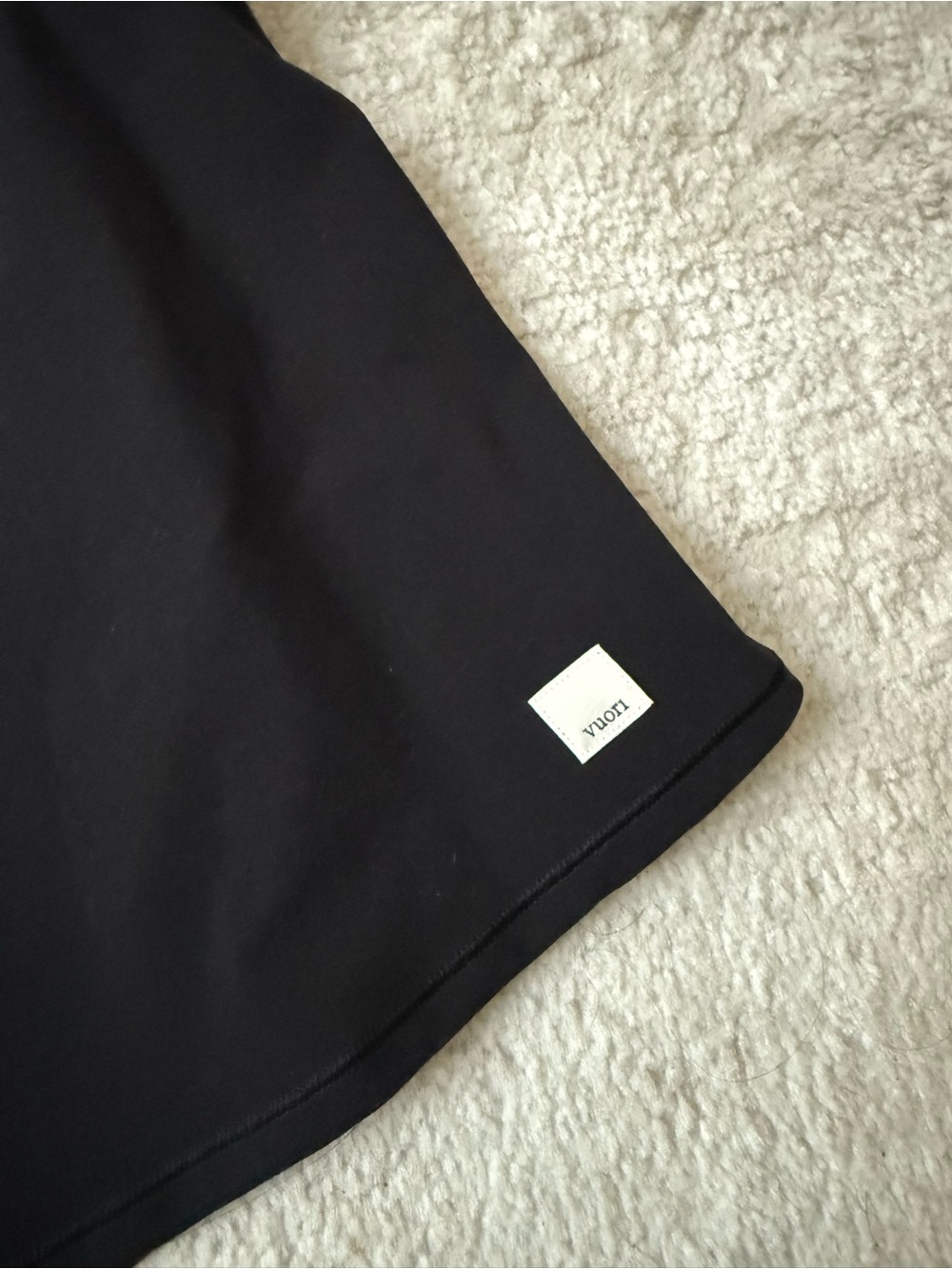 Vuori Daily Skirt in Black - Picture 5 of 6